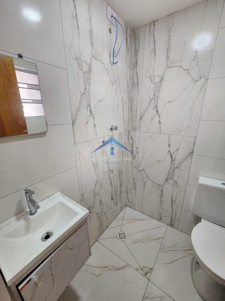 Casa em Praia Grande, no bairro Maracanã