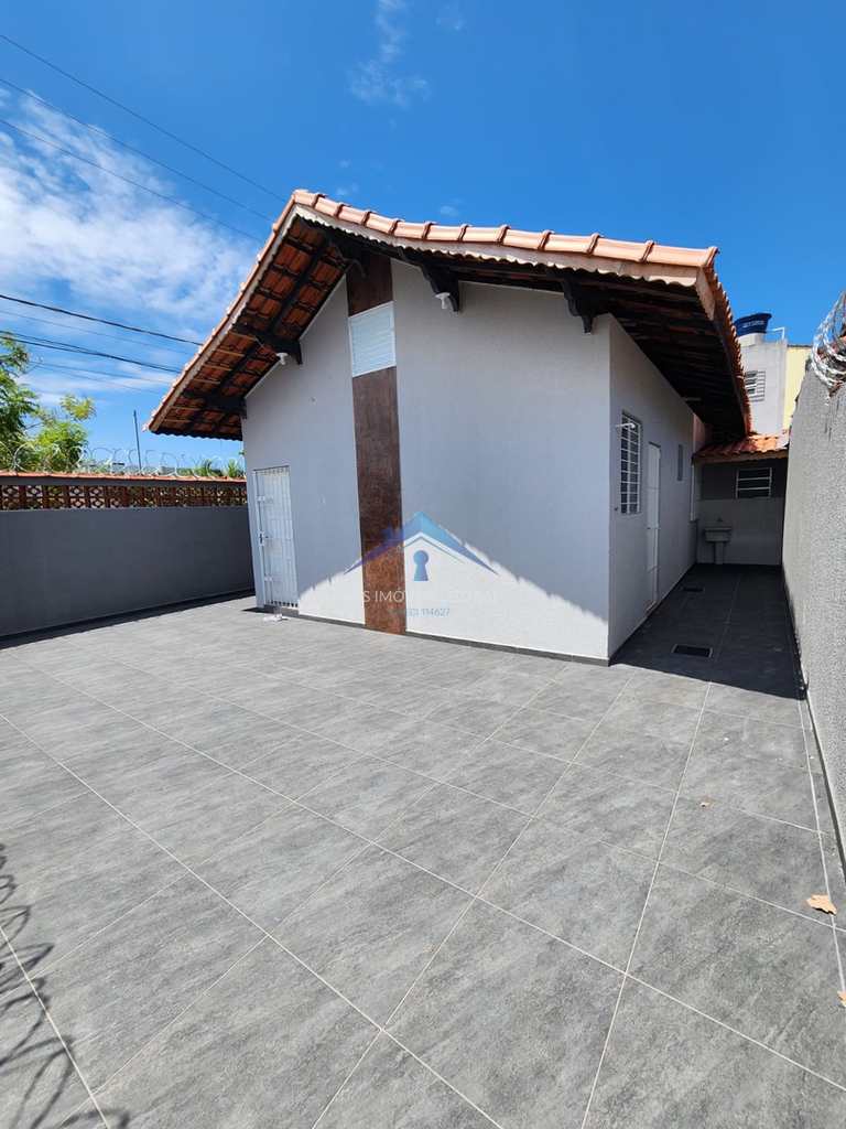 Casa em Praia Grande, no bairro Maracanã