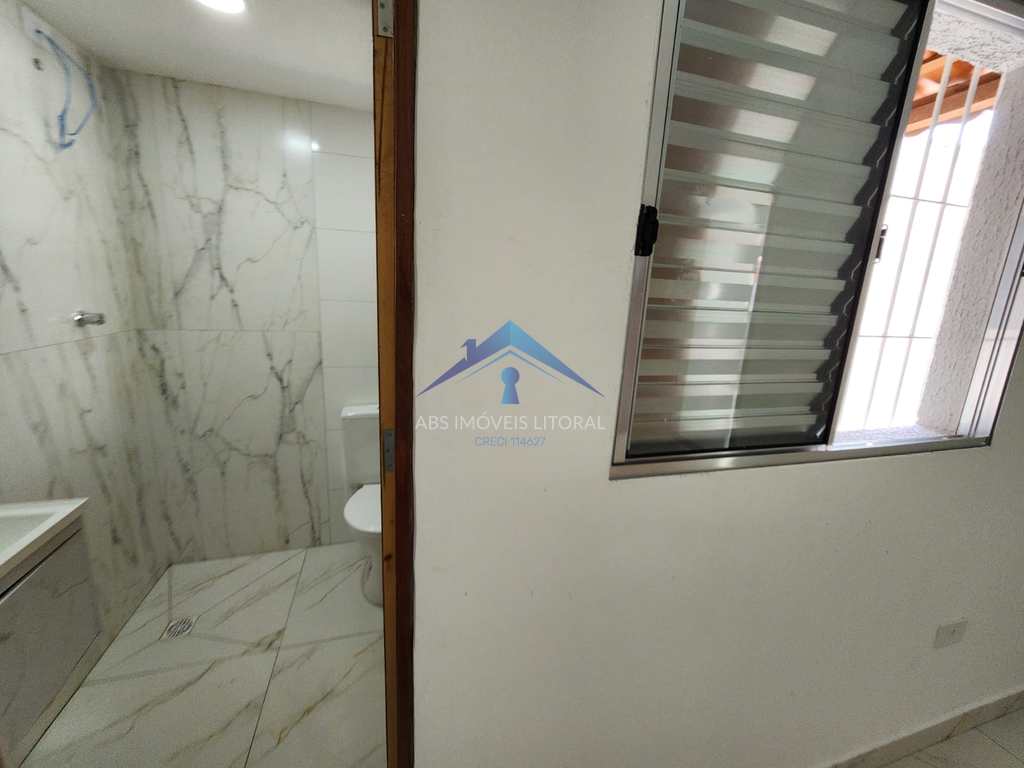 Casa em Praia Grande, no bairro Maracanã