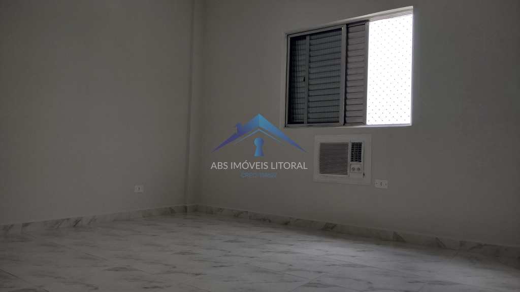 Apartamento em Praia Grande, no bairro Maracanã