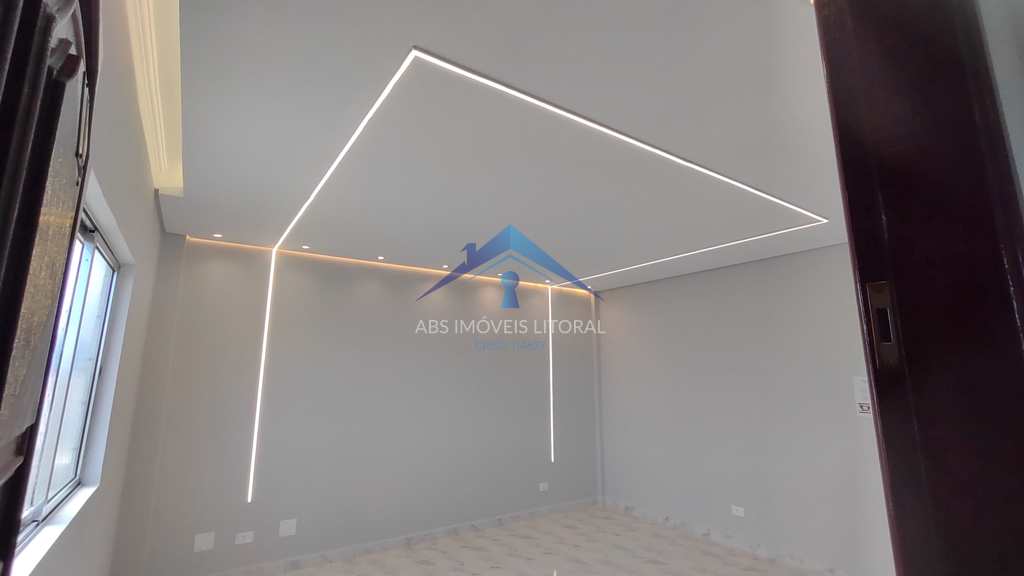 Apartamento em Praia Grande, no bairro Maracanã