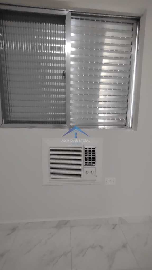 Apartamento em Praia Grande, no bairro Maracanã