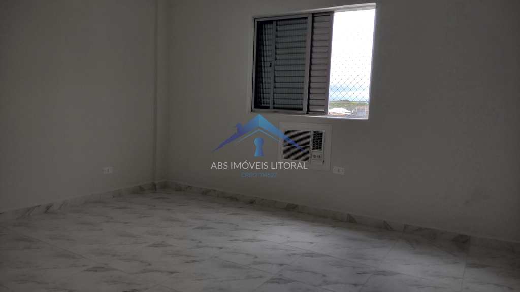 Apartamento em Praia Grande, no bairro Maracanã