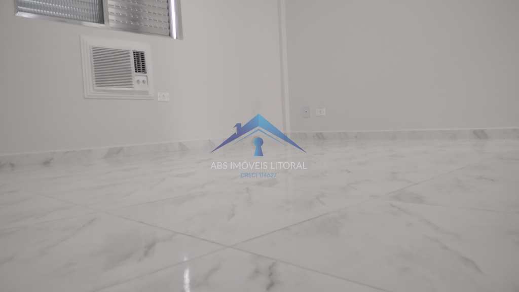 Apartamento em Praia Grande, no bairro Maracanã