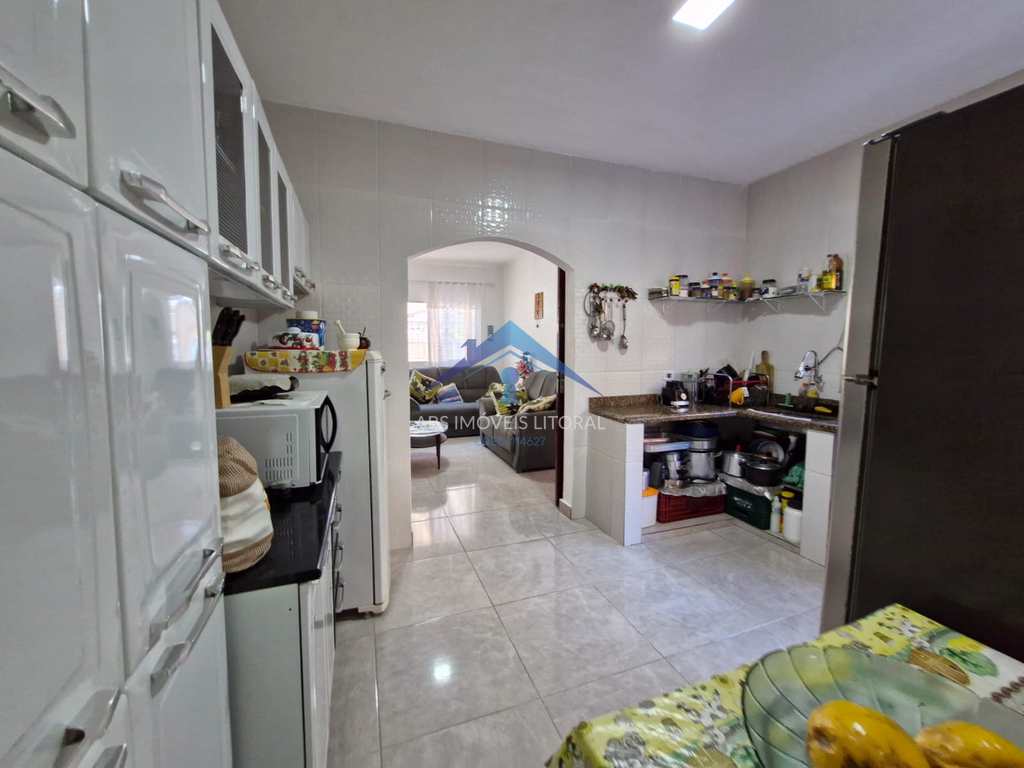 Casa em Praia Grande, no bairro Caiçara