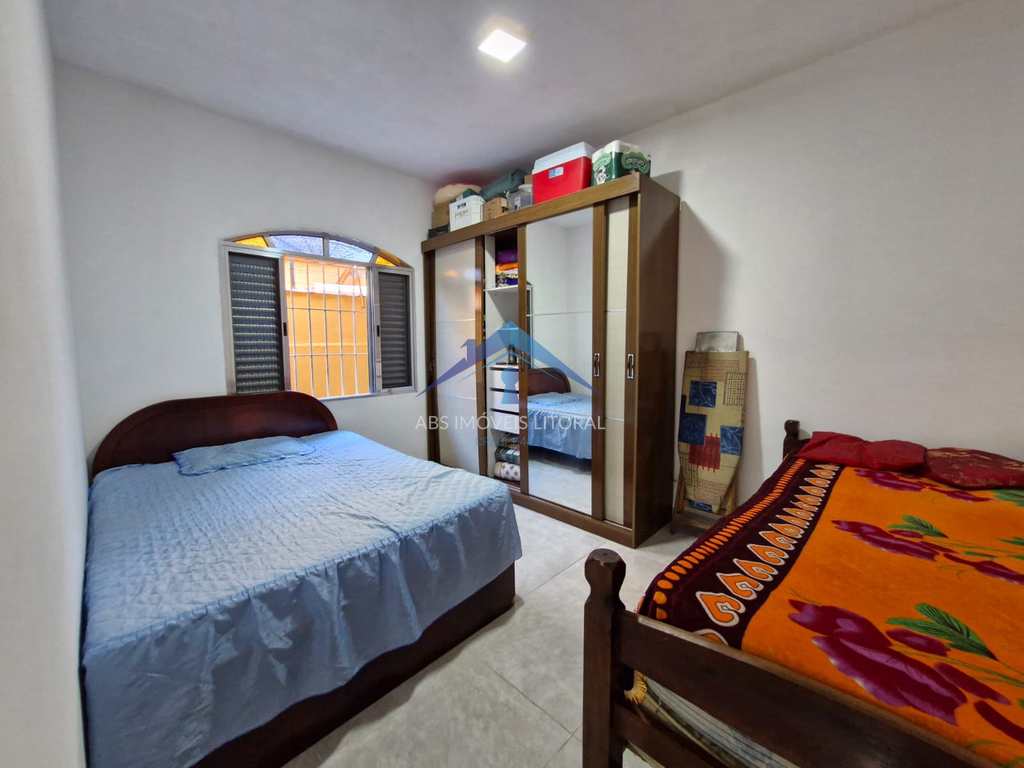 Casa em Praia Grande, no bairro Caiçara