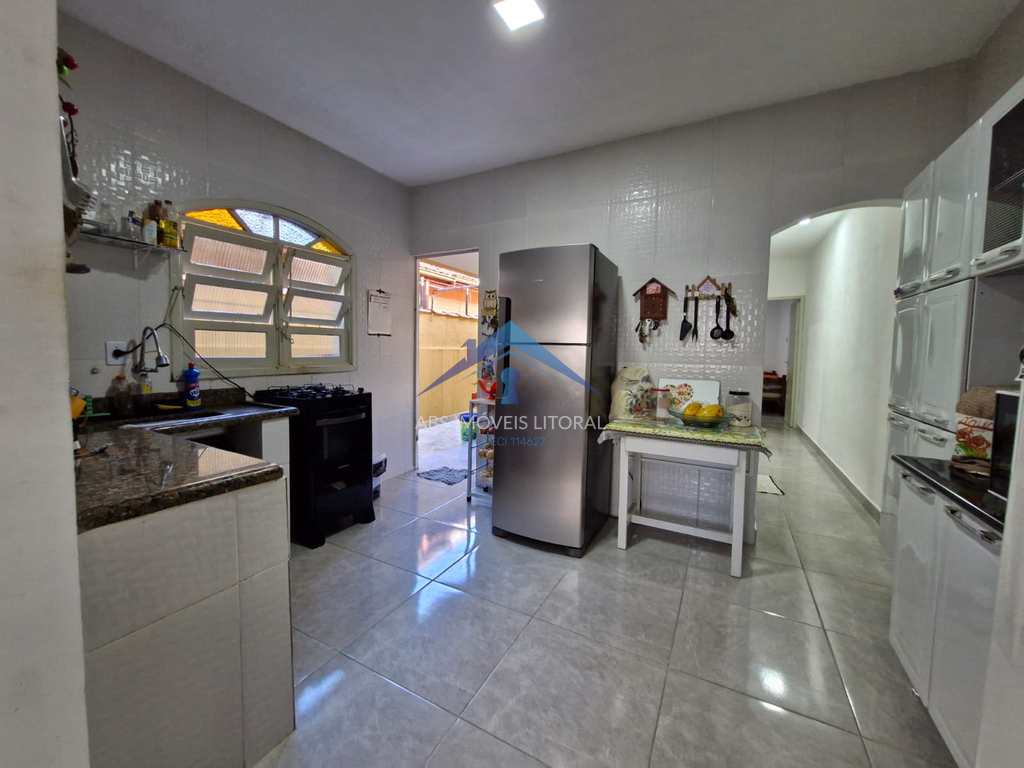 Casa em Praia Grande, no bairro Caiçara