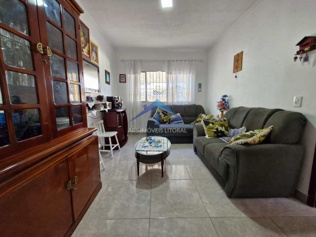 Casa em Praia Grande, no bairro Caiçara