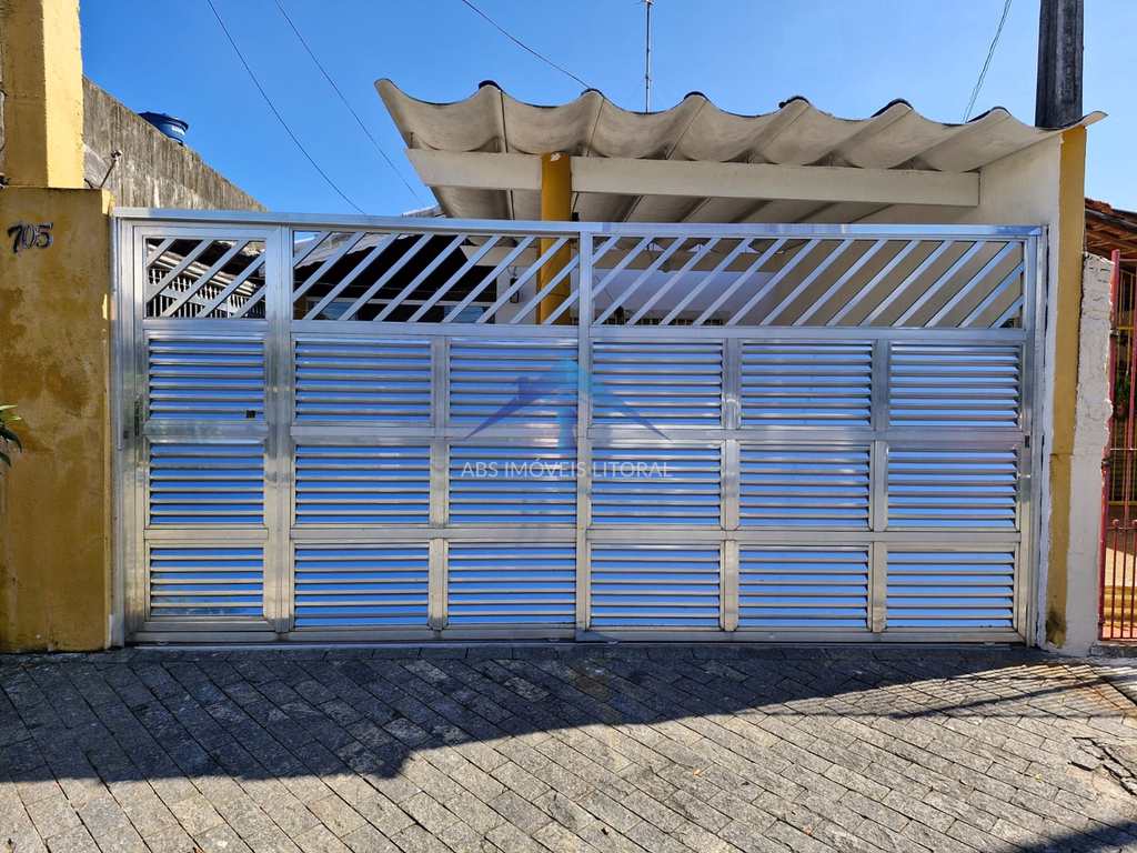 Casa em Praia Grande, no bairro Caiçara