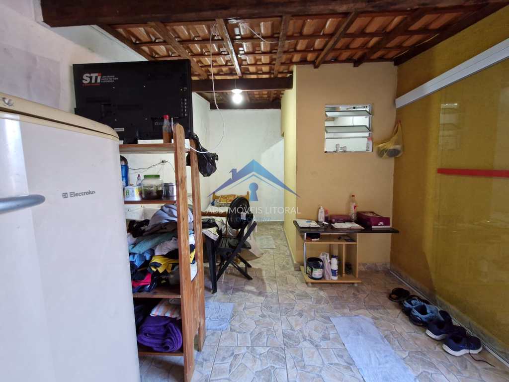 Casa em Praia Grande, no bairro Caiçara