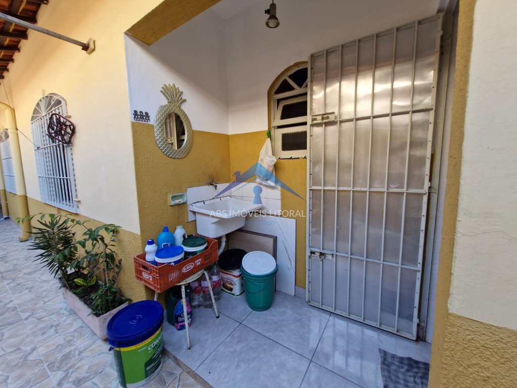 Casa em Praia Grande, no bairro Caiçara