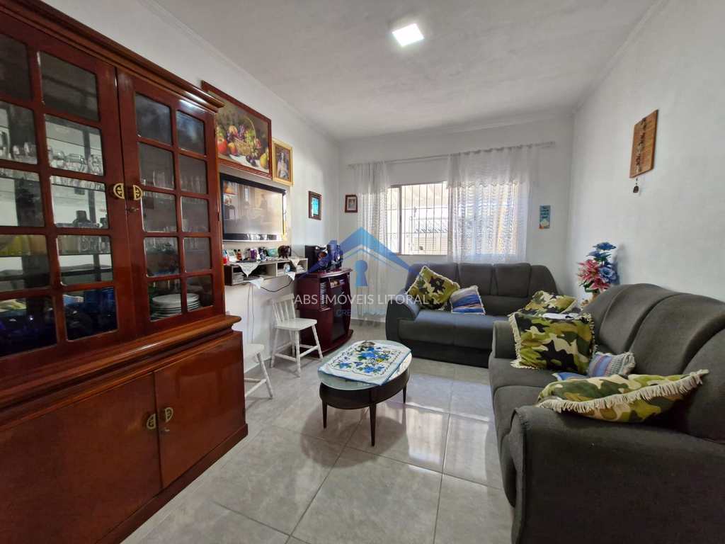 Casa em Praia Grande, no bairro Caiçara