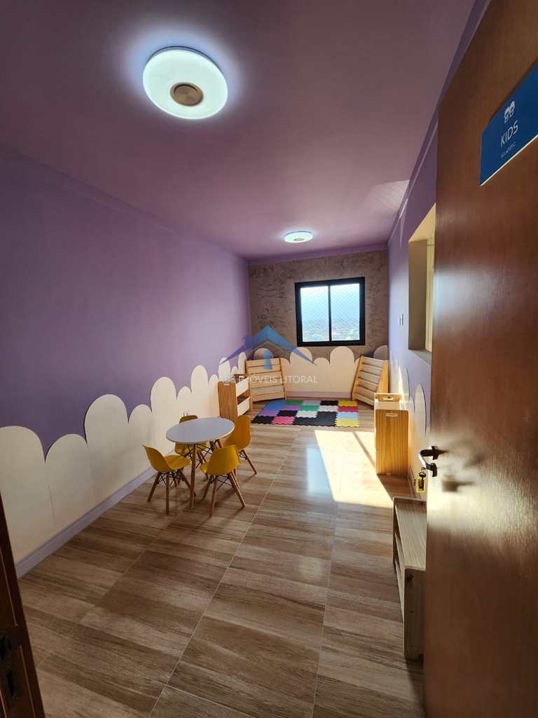 Apartamento em Praia Grande, no bairro Maracanã