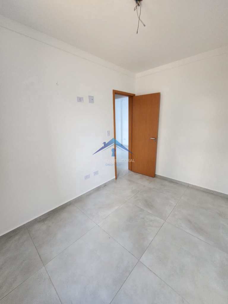 Apartamento em Praia Grande, no bairro Maracanã