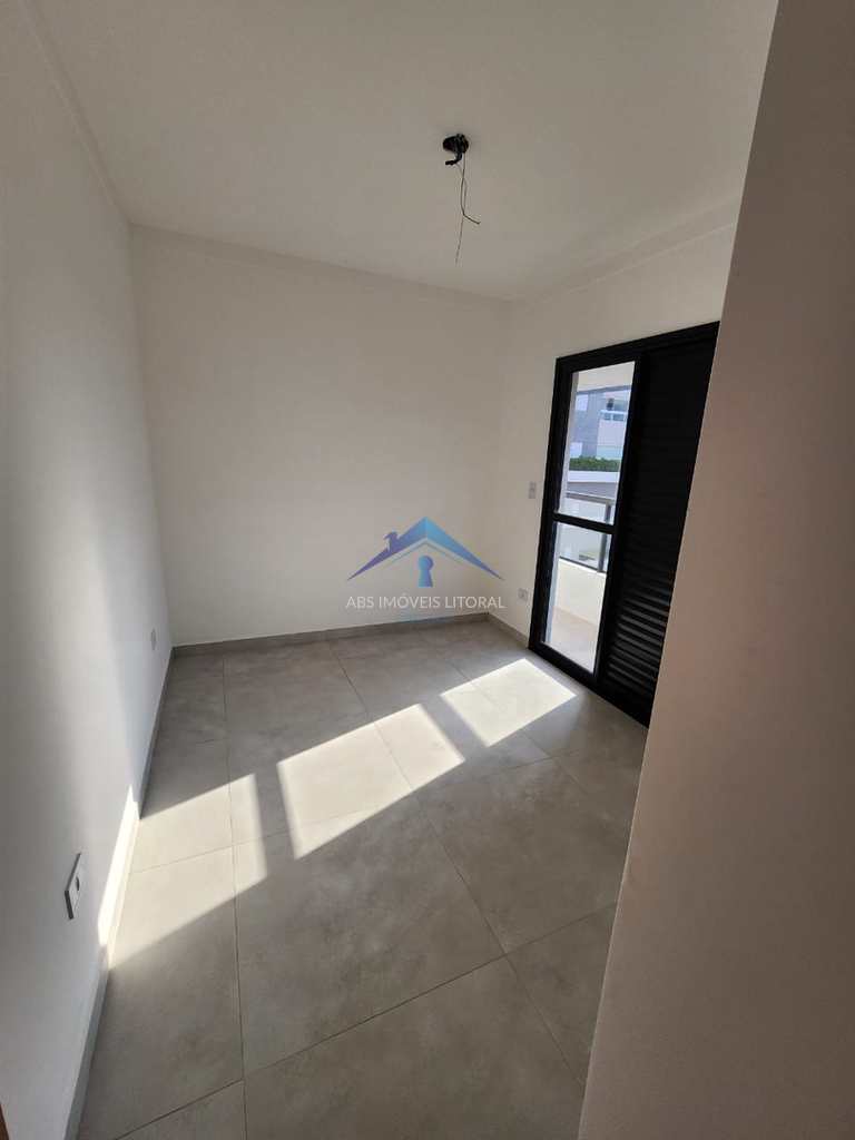 Apartamento em Praia Grande, no bairro Maracanã