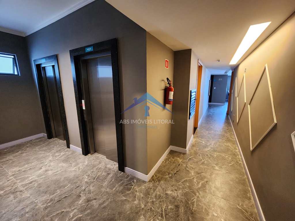 Apartamento em Praia Grande, no bairro Maracanã