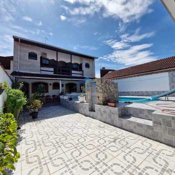 Casa em Praia Grande, bairro Maracanã