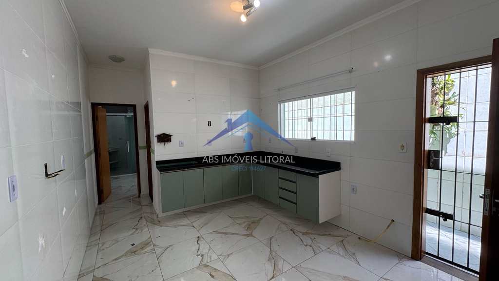 Casa em Praia Grande, no bairro Maracanã