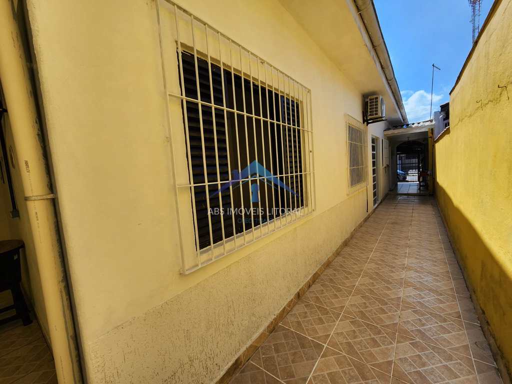 Casa em Praia Grande, no bairro Jardim Imperador