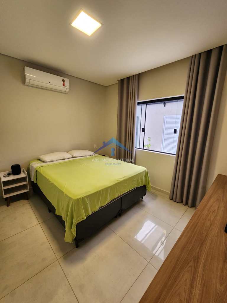 Casa em Praia Grande, no bairro Real