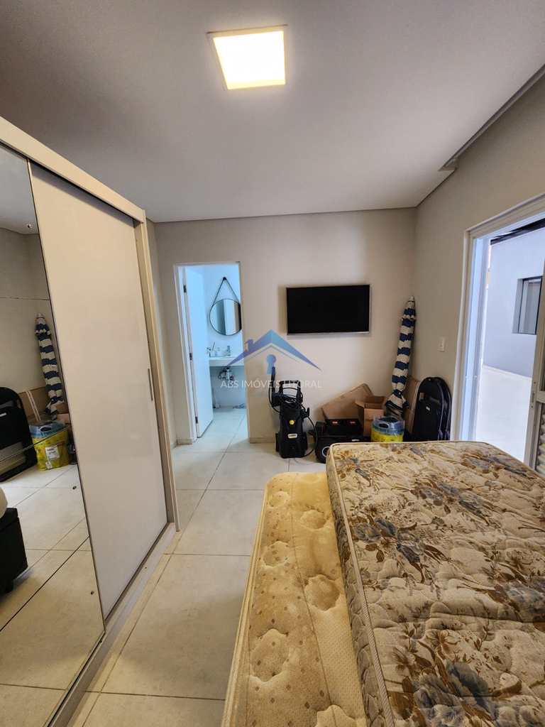 Casa em Praia Grande, no bairro Real