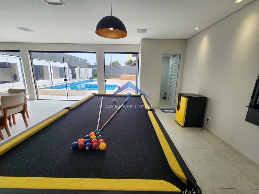 Casa em Praia Grande, no bairro Real