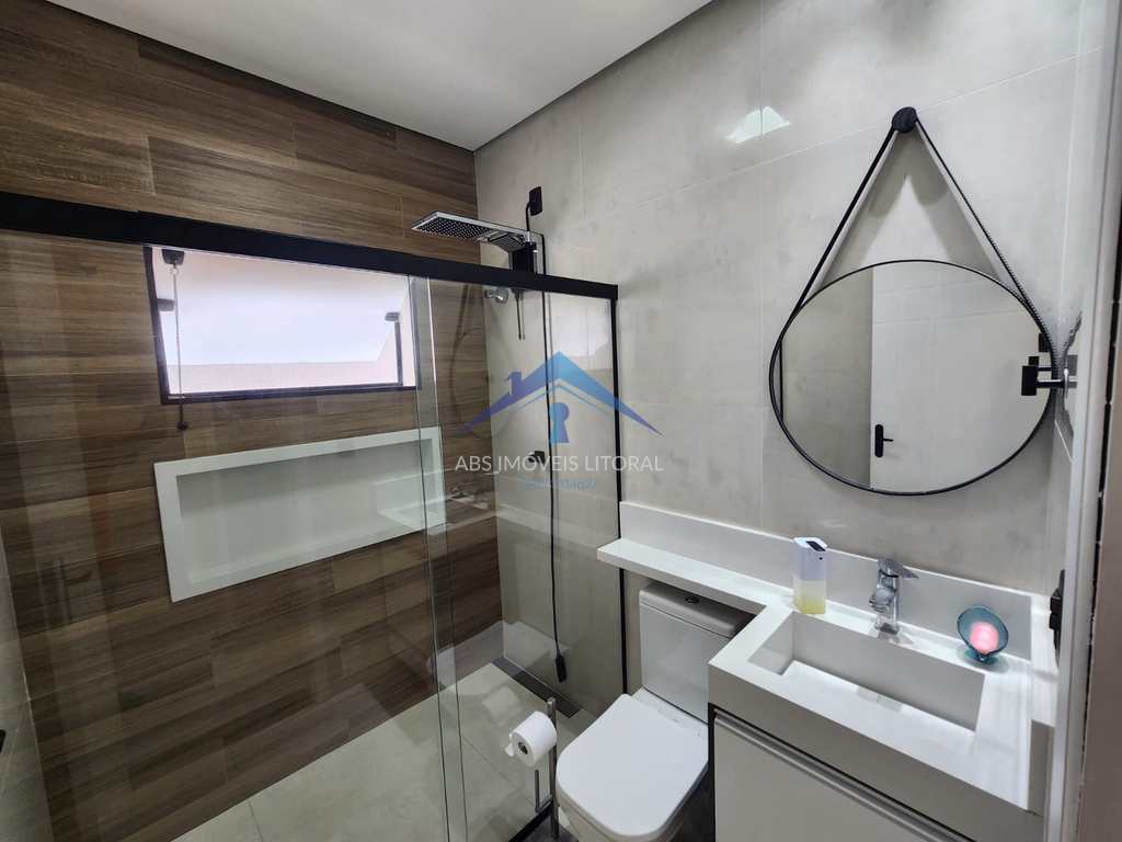 Casa em Praia Grande, no bairro Real