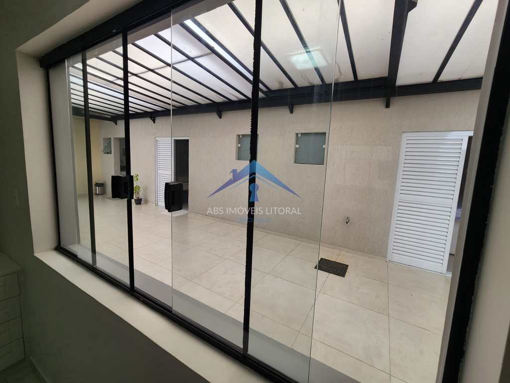 Casa em Praia Grande, no bairro Real