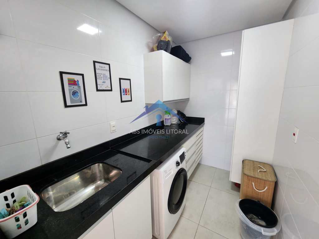Casa em Praia Grande, no bairro Real