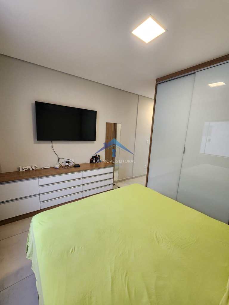 Casa em Praia Grande, no bairro Real
