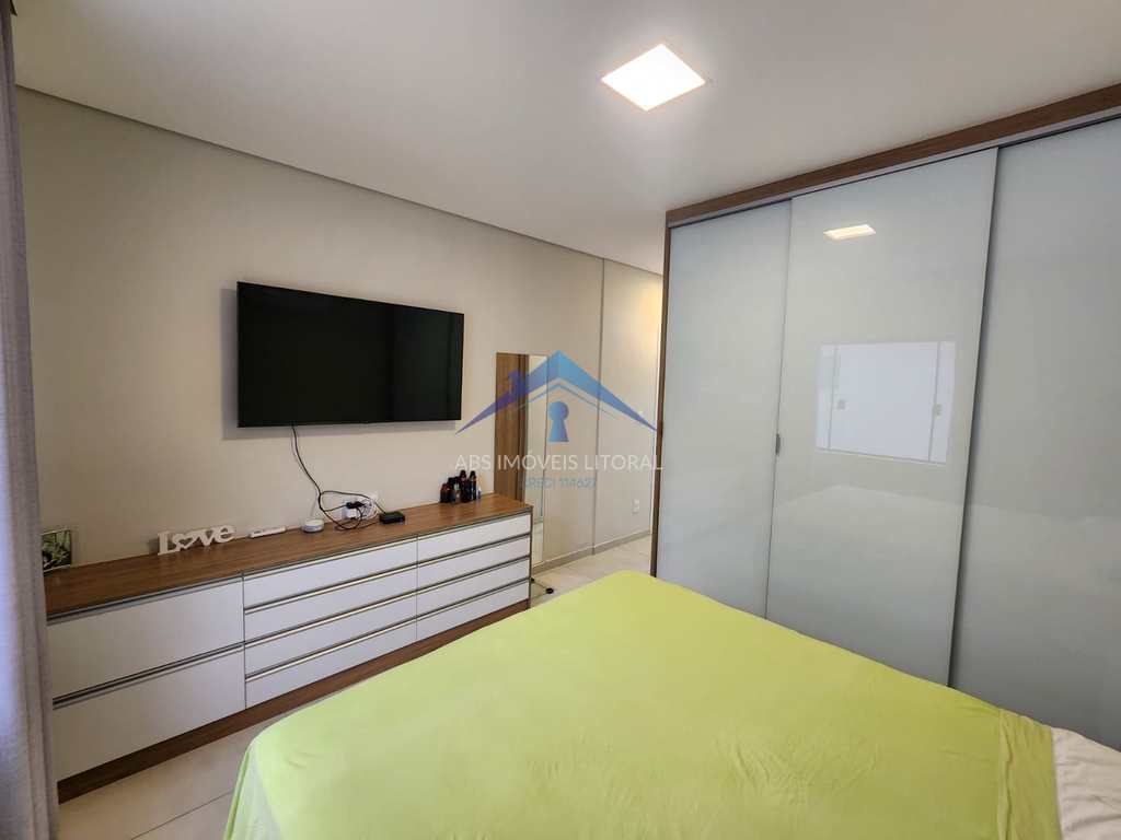 Casa em Praia Grande, no bairro Real