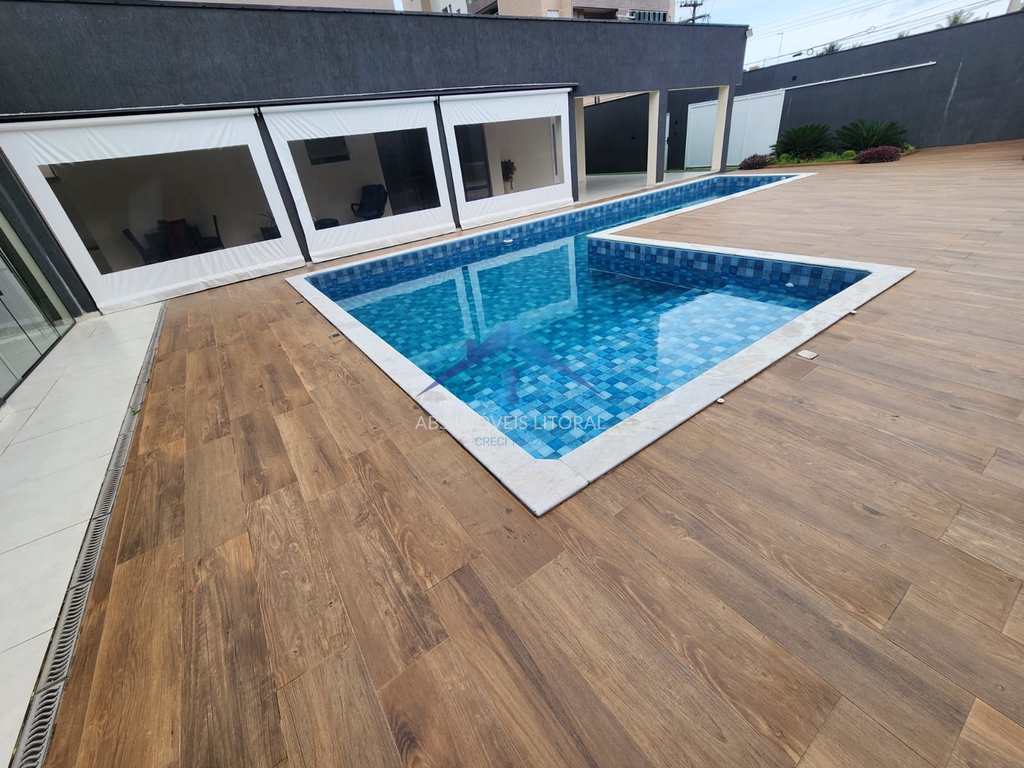 Casa em Praia Grande, no bairro Real