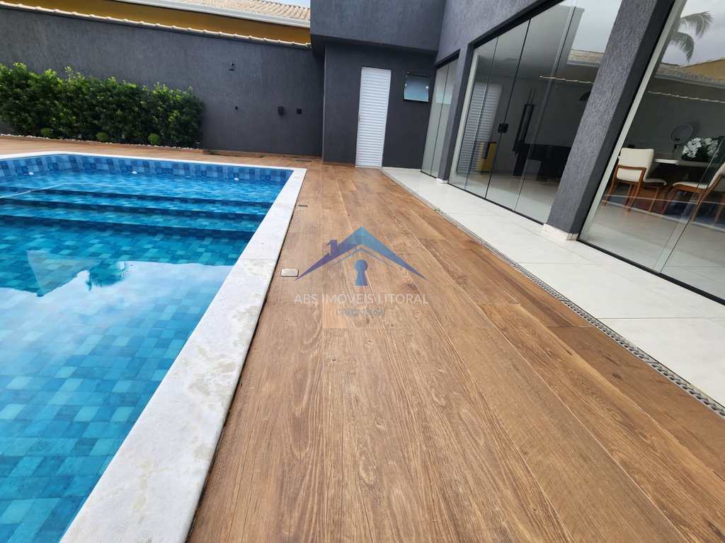 Casa em Praia Grande, no bairro Real