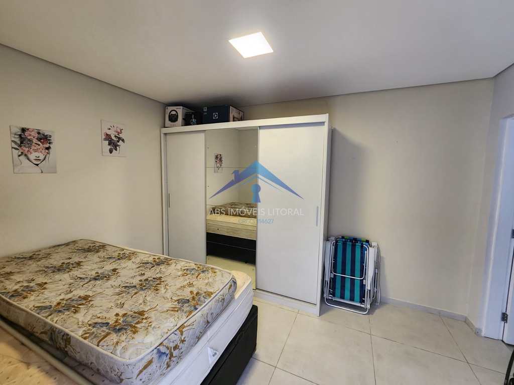 Casa em Praia Grande, no bairro Real