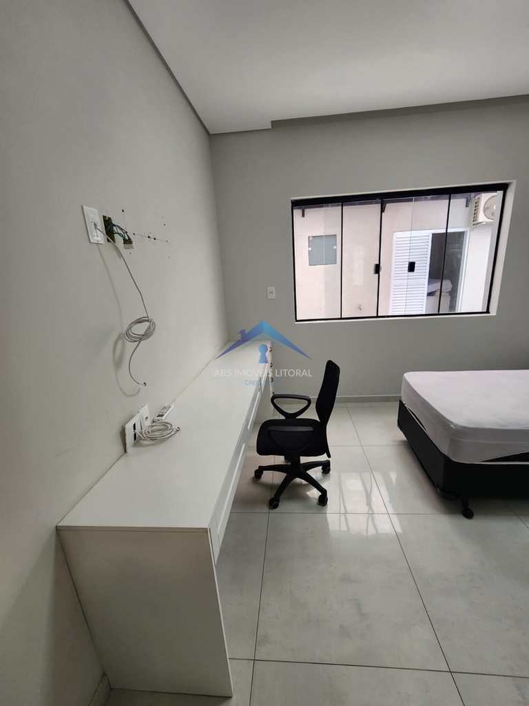Casa em Praia Grande, no bairro Real