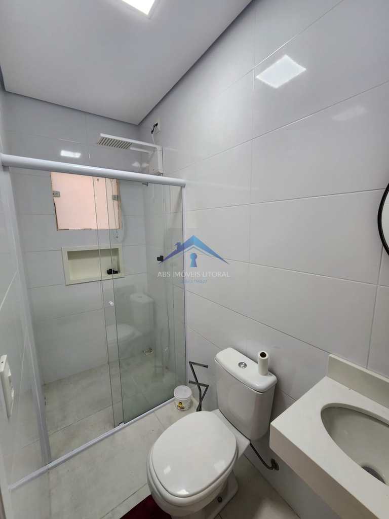 Casa em Praia Grande, no bairro Real