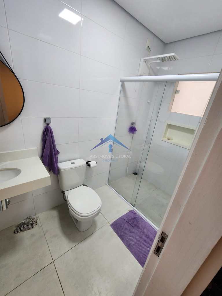 Casa em Praia Grande, no bairro Real