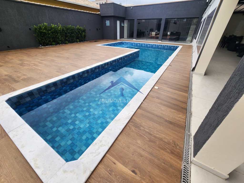 Casa em Praia Grande, no bairro Real