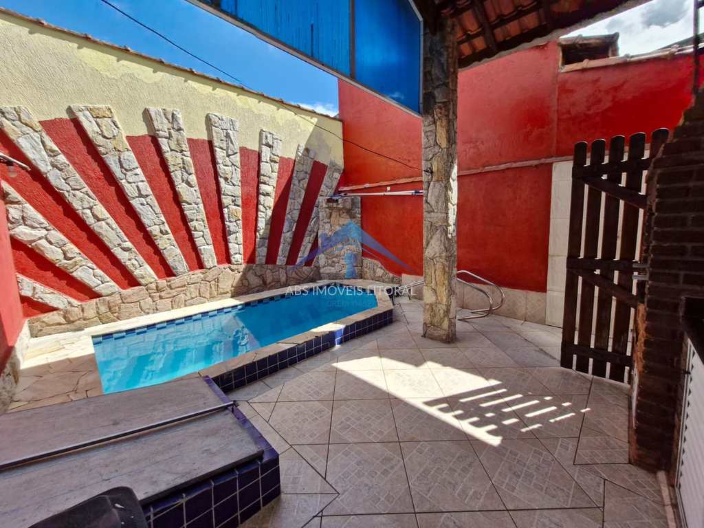 Casa em Praia Grande, no bairro Caiçara