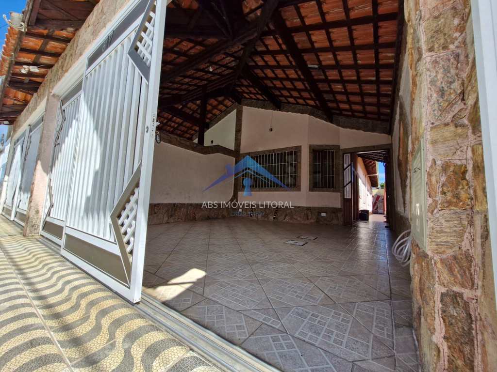Casa em Praia Grande, no bairro Caiçara