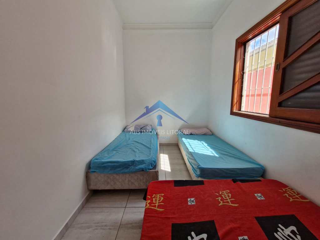 Casa em Praia Grande, no bairro Caiçara