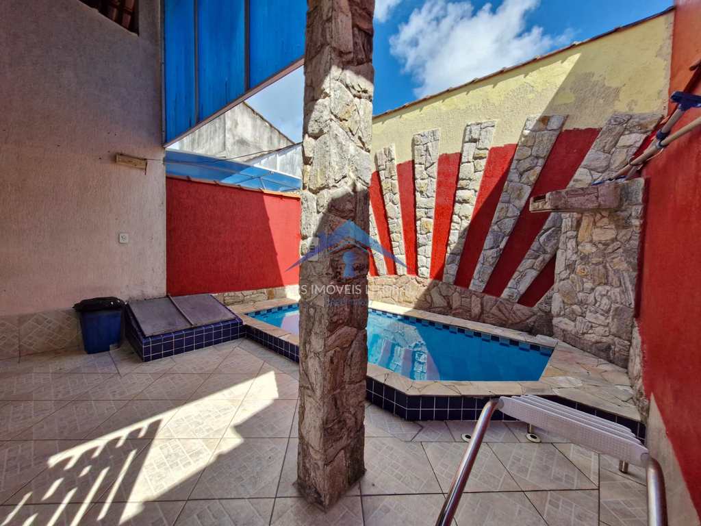 Casa em Praia Grande, no bairro Caiçara