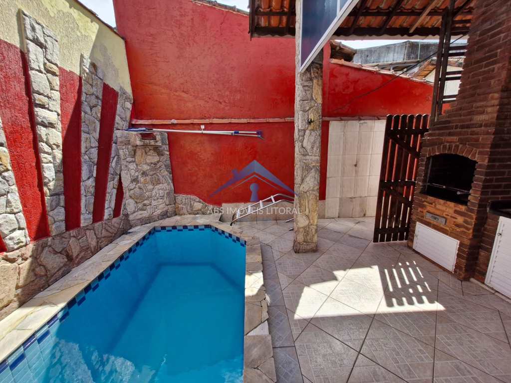 Casa em Praia Grande, no bairro Caiçara