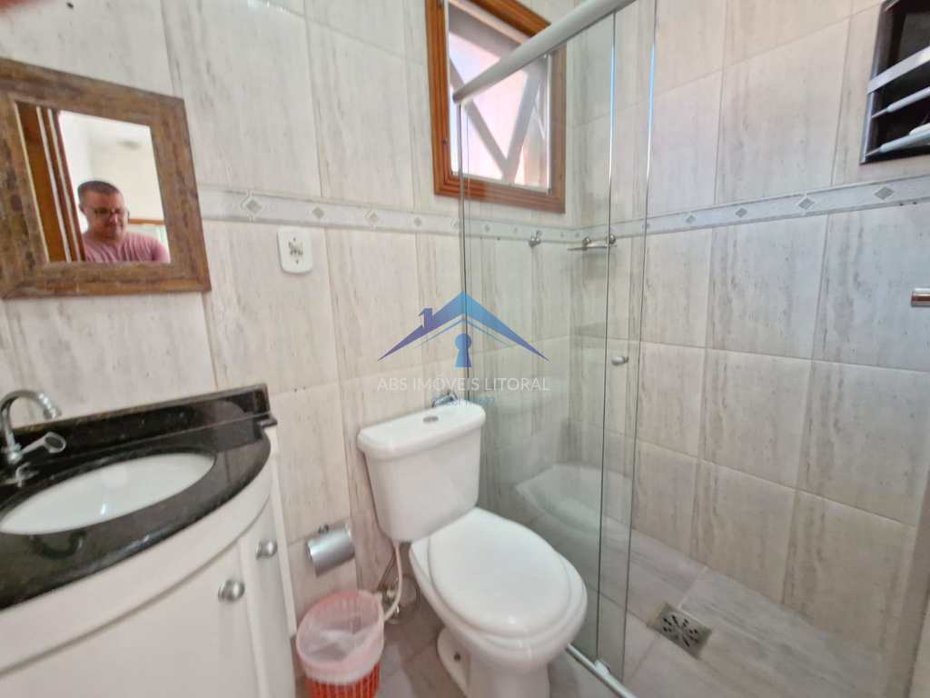 Casa em Praia Grande, no bairro Caiçara