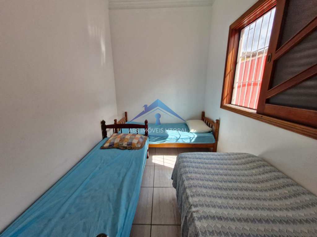 Casa em Praia Grande, no bairro Caiçara