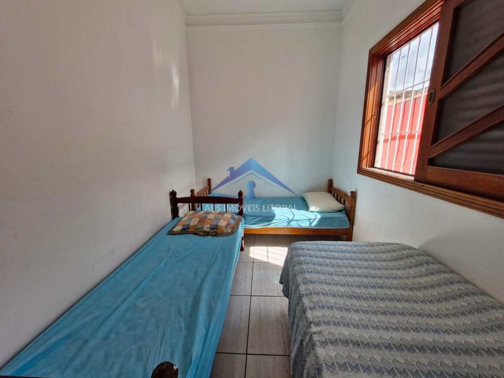 Casa em Praia Grande, no bairro Caiçara