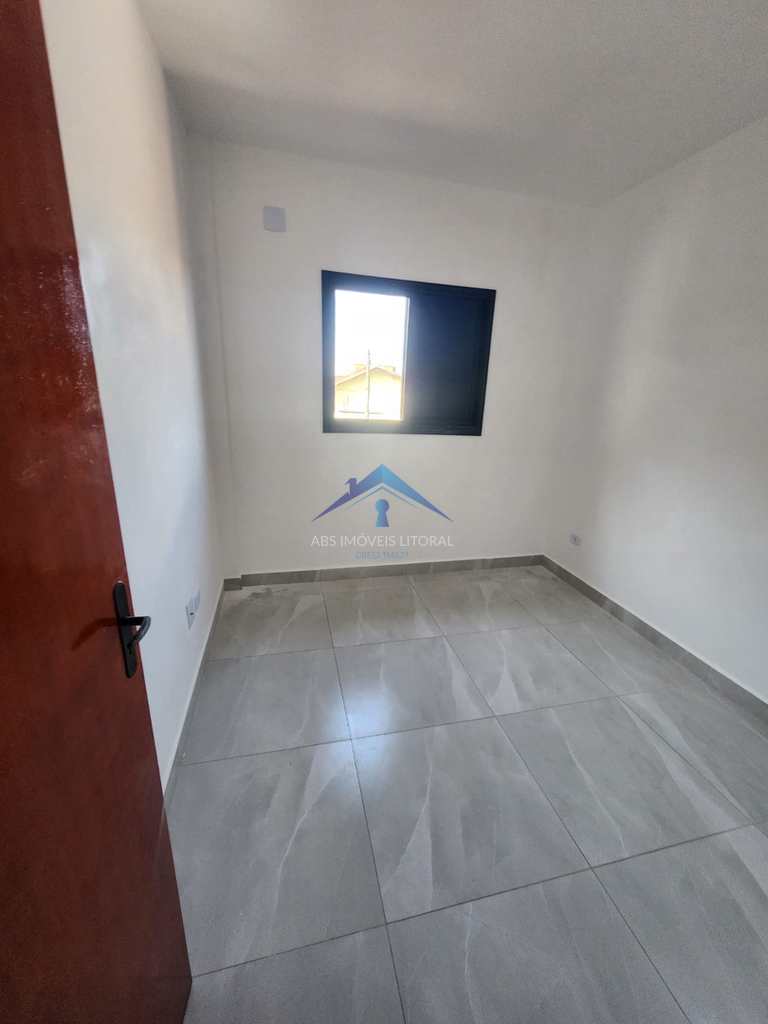 Sobrado de Condomínio em Praia Grande, no bairro Maracanã