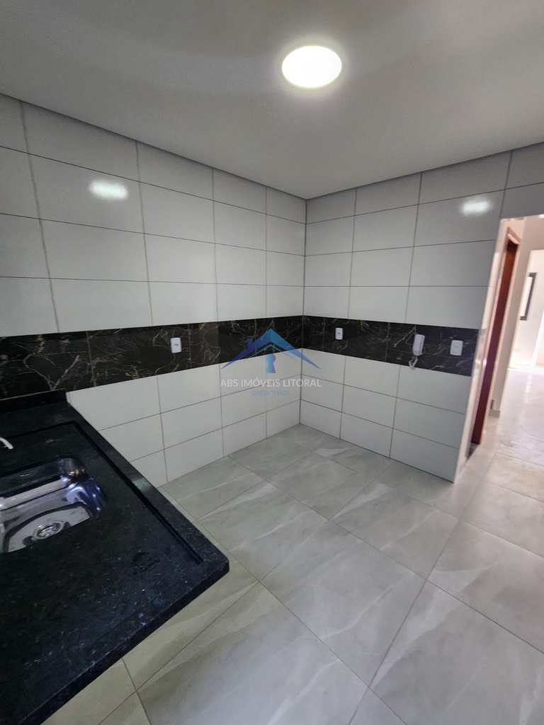 Sobrado de Condomínio em Praia Grande, no bairro Maracanã