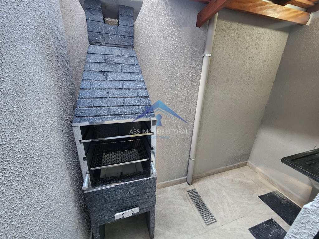 Sobrado de Condomínio em Praia Grande, no bairro Maracanã