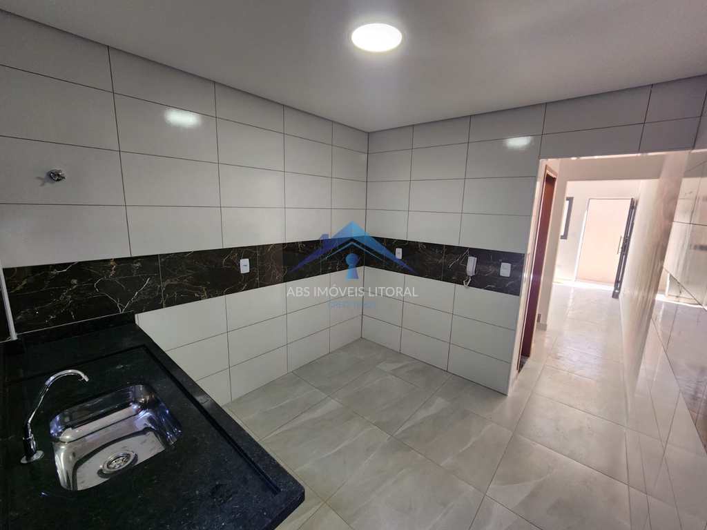 Sobrado de Condomínio em Praia Grande, no bairro Maracanã